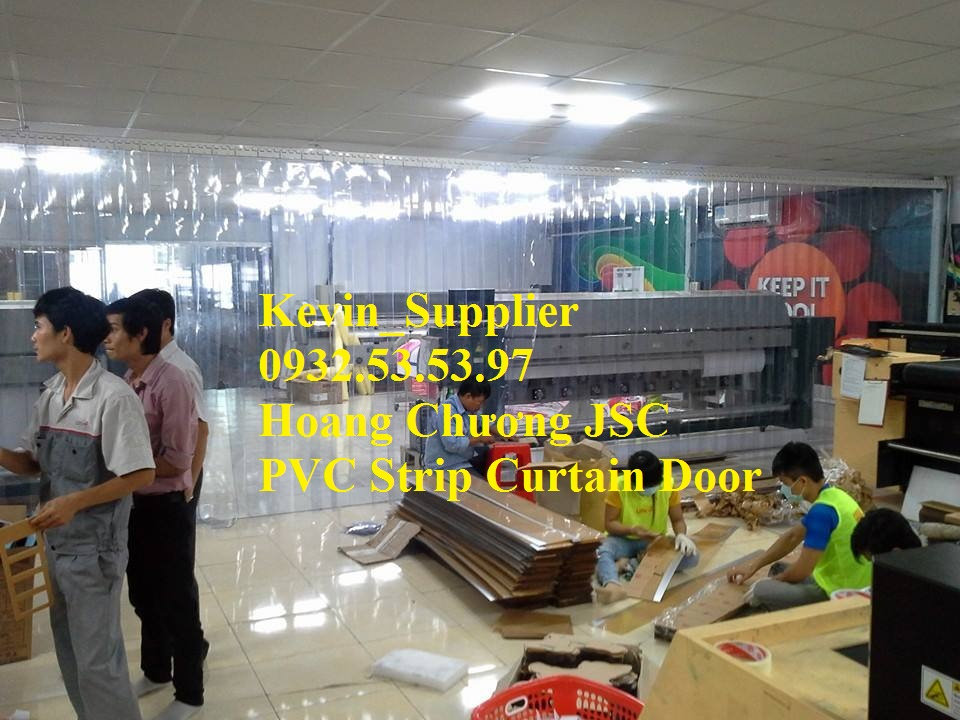 M&agrave;n nhựa pvc xanh trong ngăn lạnh